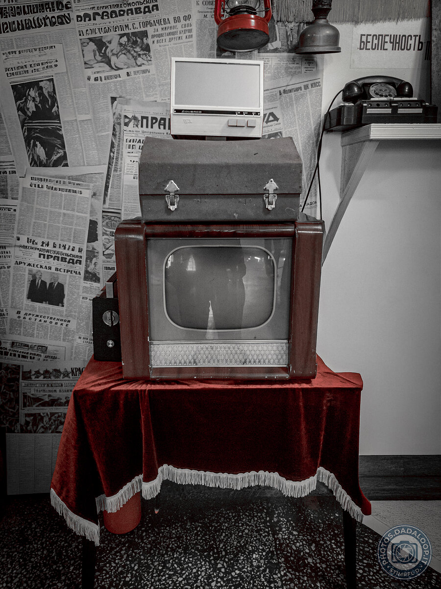 Vintage television and modernity in a Soviet setting