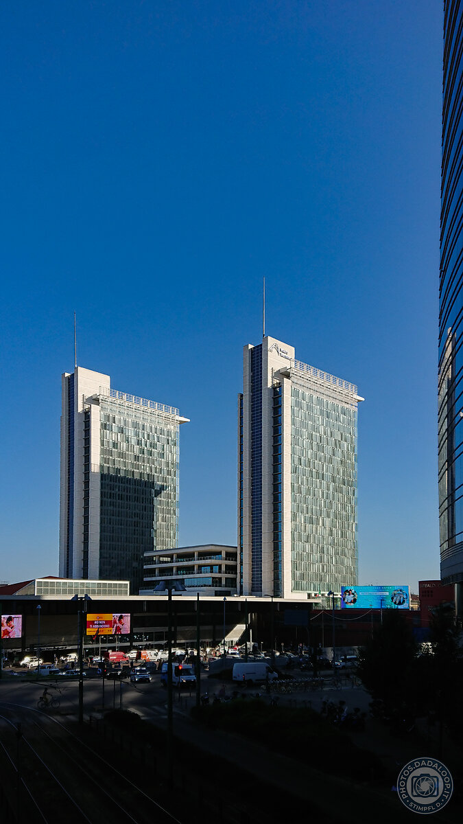 Le torri Unicredit svettano nel cielo di Milano